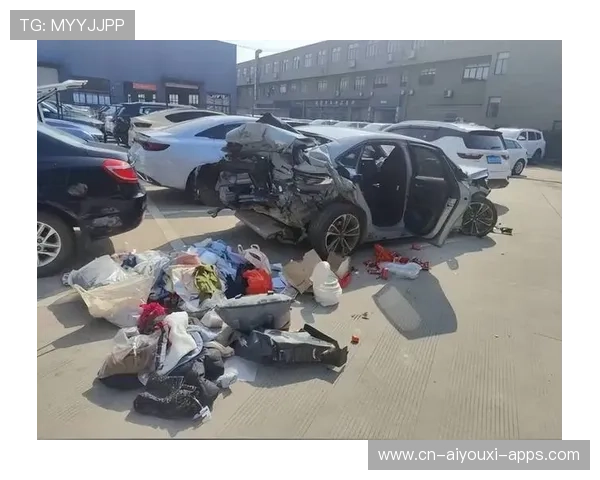 德州赛车大赛：连环撞车导致红旗中断